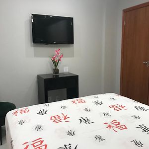 Liberdade 1 QT + Sofá Cama - 200m Metrô. Novo!